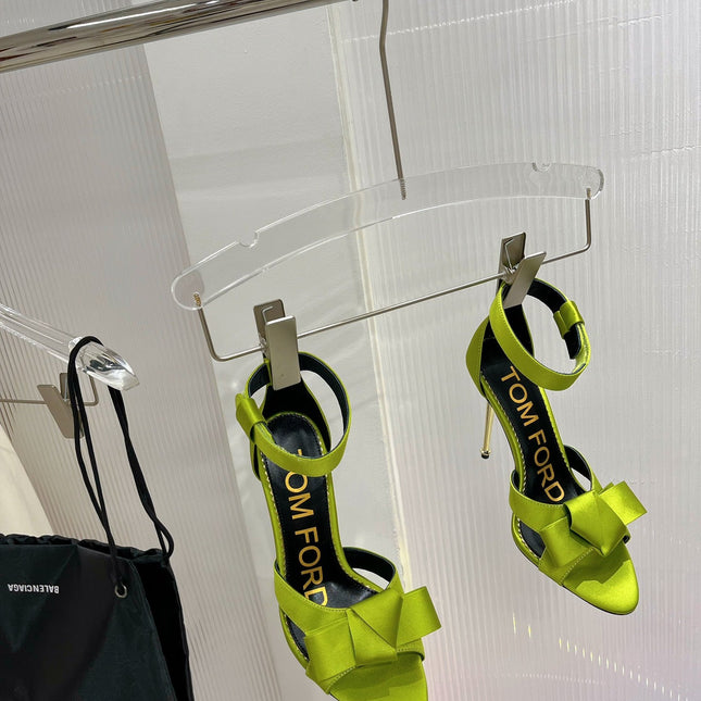 HIGH HEELS 11 CM IN PEAR GREEN PURE SILK AND LAMBSKIN