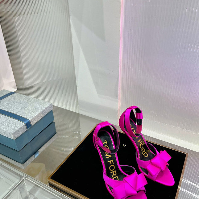 HIGH HEELS 11 CM IN BRIGHT PINK PURE SILK AND LAMBSKIN