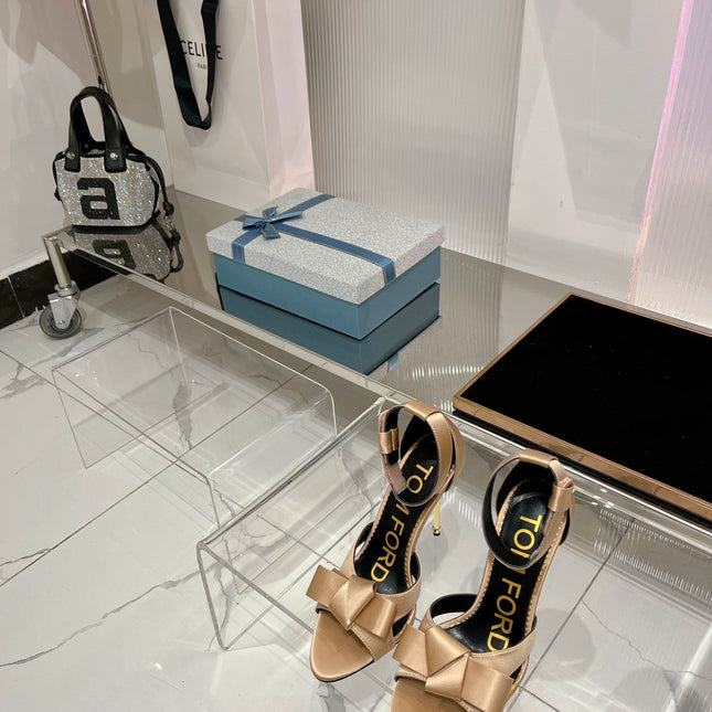 HIGH HEELS 11 CM IN FAWN GOLD PURE SILK AND LAMBSKIN