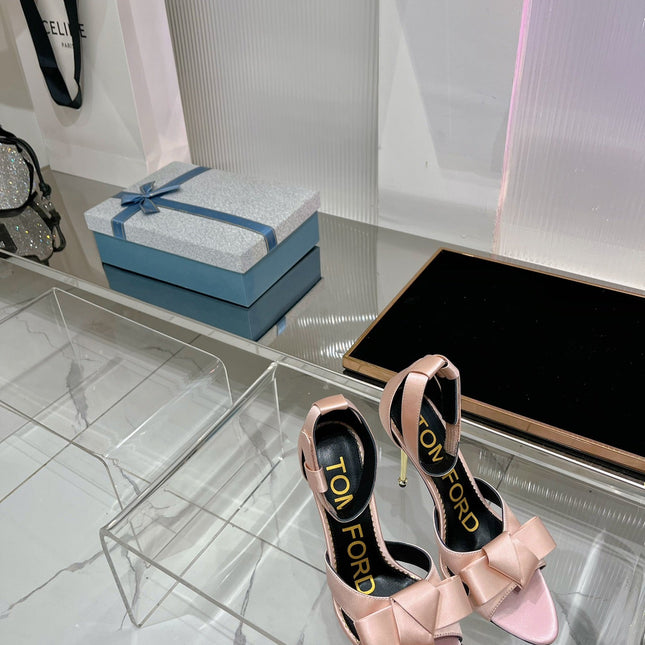 HIGH HEELS 11 CM IN PEACH PINK PURE SILK AND LAMBSKIN