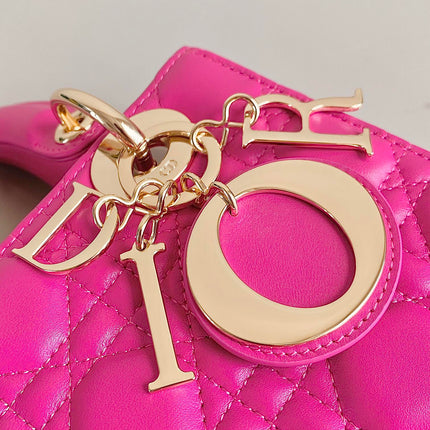 MEDIUM LADY 20 HANDBAG IN HOT PINK LAMBSKIN