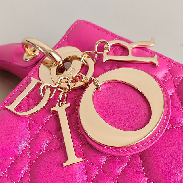 MEDIUM LADY 20 HANDBAG IN HOT PINK LAMBSKIN