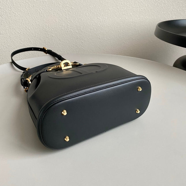 MEDIUM C'EST 24 IN BLACK CD-EMBOSSED CALFSKIN