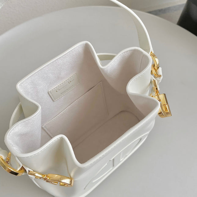 MEDIUM C'EST 24 IN WHITE CD-EMBOSSED CALFSKIN