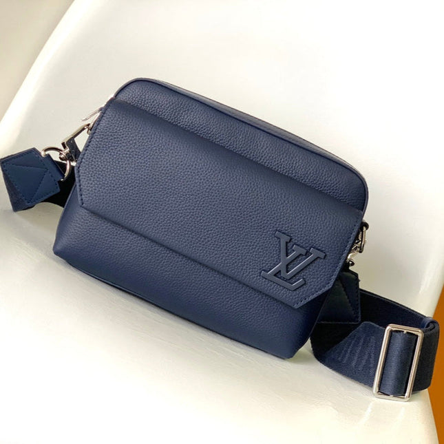 LV 25S FASTLINE MESSENGER BAG 23 IN DARK BLUE CALFSKIN
