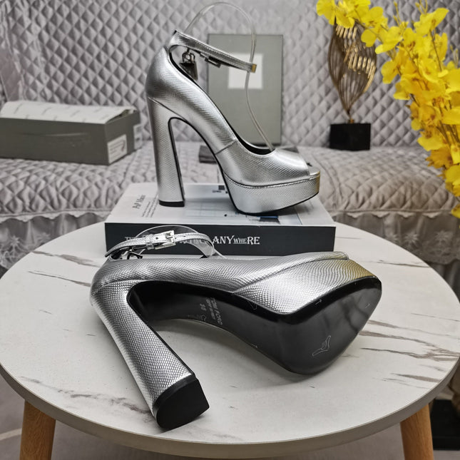 PADLOCK PLATFORM PEEP TOE PUMP 14 CM IN SILVER GRAINED CALFSKIN