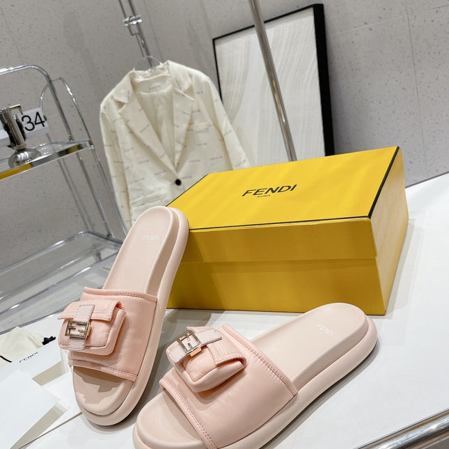 FENDI BAGUETTE SLIPPERS IN PASTEL PINK LAMBSKIN WITH GOLD HARDWARE