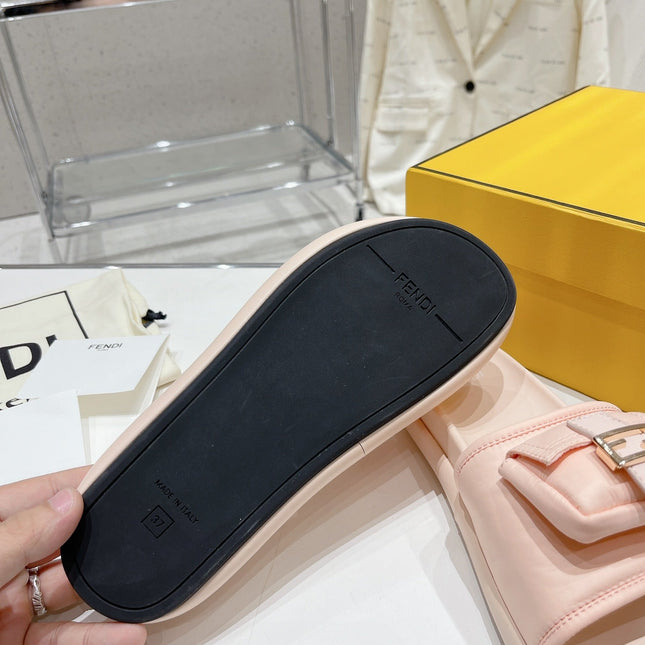 FENDI BAGUETTE SLIPPERS IN PASTEL PINK LAMBSKIN WITH GOLD HARDWARE