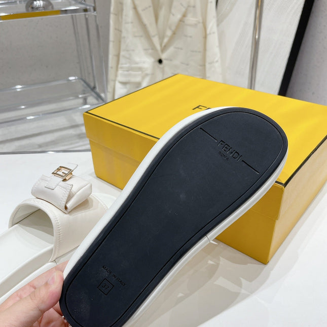 FENDI BAGUETTE SLIPPERS IN WHITE LAMBSKIN WITH GOLD HARDWARE