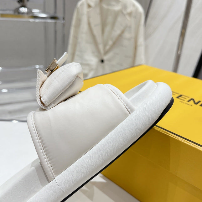FENDI BAGUETTE SLIPPERS IN WHITE LAMBSKIN WITH GOLD HARDWARE