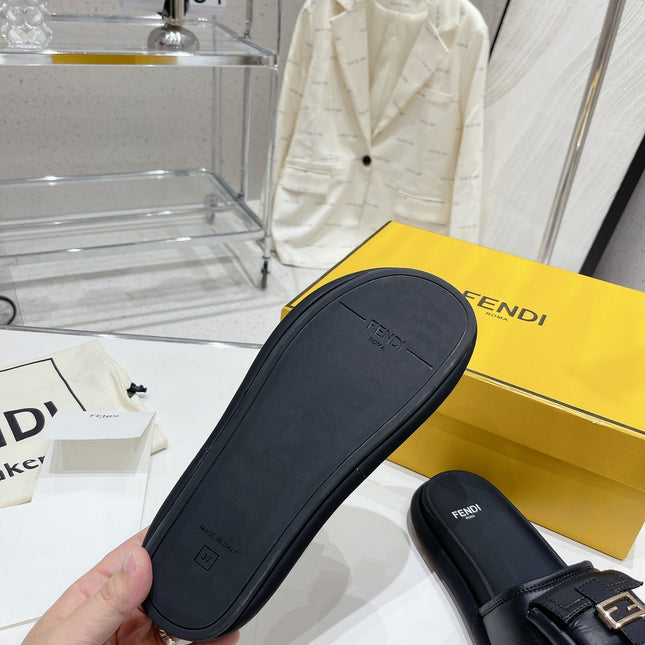 FENDI BAGUETTE SLIPPERS IN BLACK LAMBSKIN WITH GOLD HARDWARE