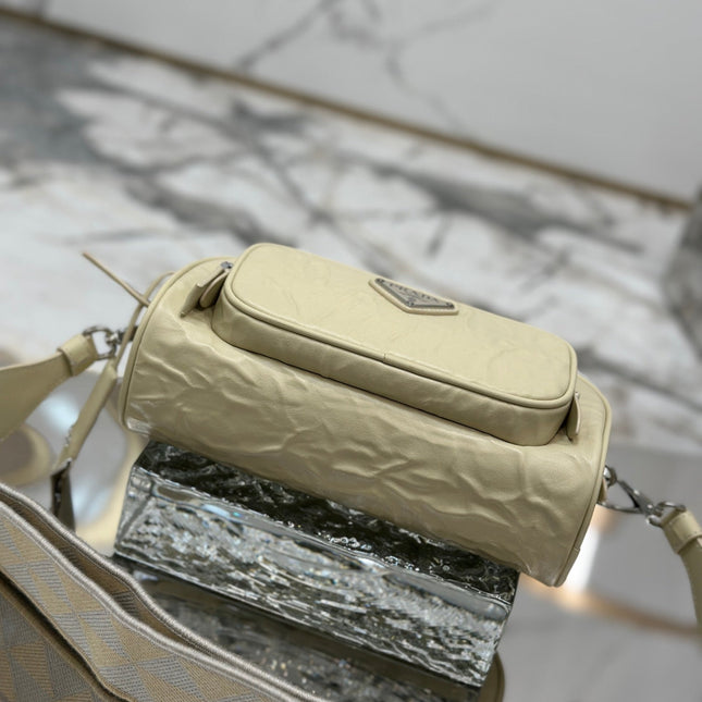 CAMERA BAG 23 IN CREAM WRINKLED LAMBSKIN