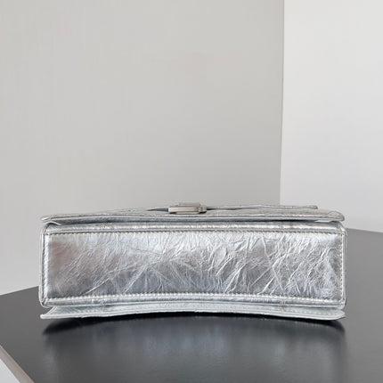 CRUSH CHAINED BAG 25 IN SILVER METALLIC QUILTED CRUSHED CALFSKIN