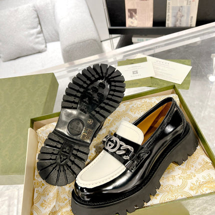 GG LOAFER WITH GG CHAINS GLOSSY BLACK AND WHITE CALFSKIN