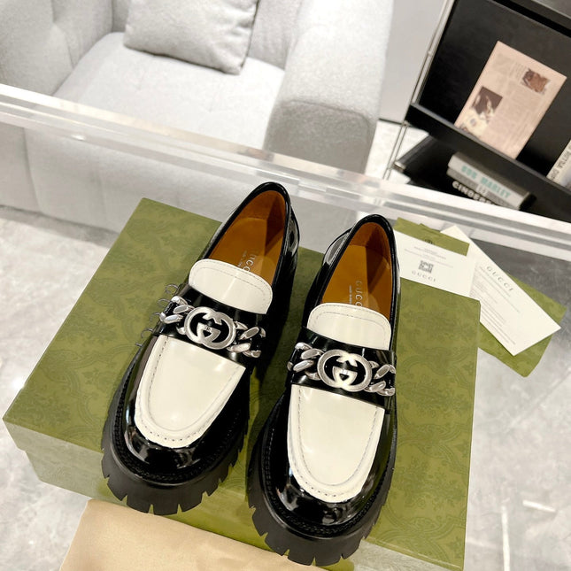 GG LOAFER WITH GG CHAINS GLOSSY BLACK AND WHITE CALFSKIN