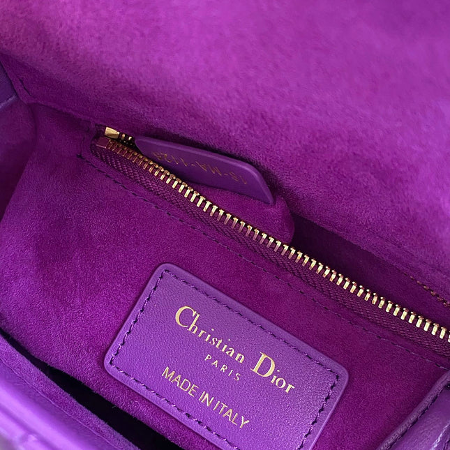 LADY 17 IN VIOLET PURPLE LAMBSKIN WITH CANNAGE PATTERN