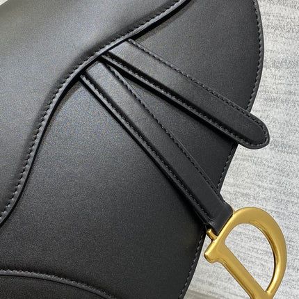 SADDLE BAG 24 IN BLACK CALFSKIN GOLD HARDWARE