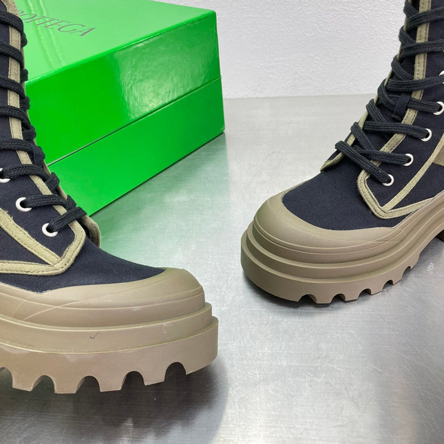 RIBBON BOMBER LACE-UP BOOTS IN BLACK MIX OLIVE GREEN CANVAS