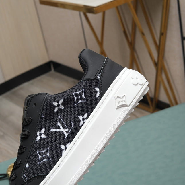 LV TRAINERS IN BLACK CALFSKIN AND MONOGRAM CANVAS