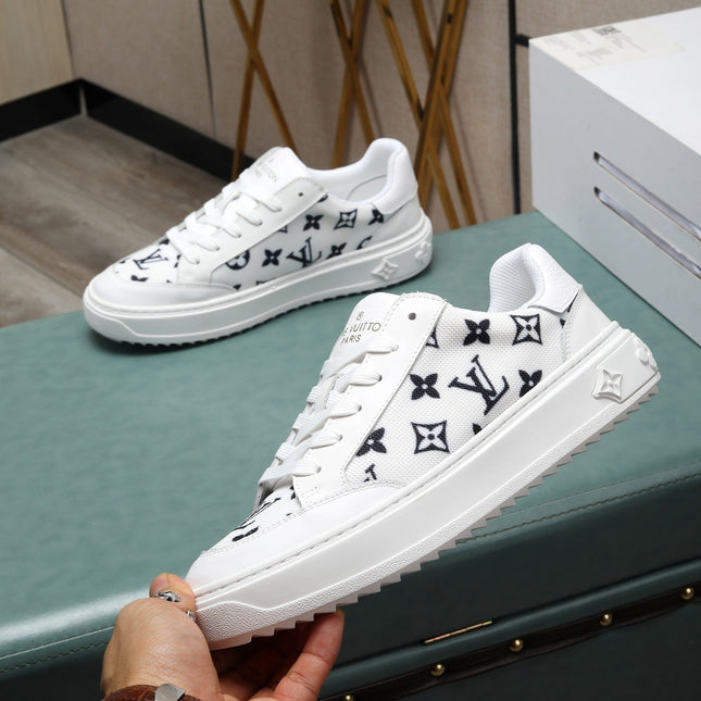 LV TRAINERS IN WHITE CALFSKIN AND MONOGRAM CANVAS