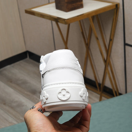 LV TRAINERS IN WHITE CALFSKIN AND MONOGRAM CANVAS
