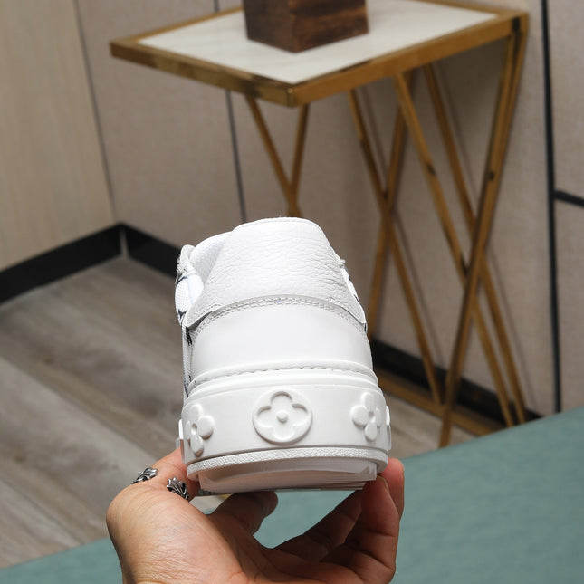 LV TRAINERS IN WHITE CALFSKIN AND MONOGRAM CANVAS