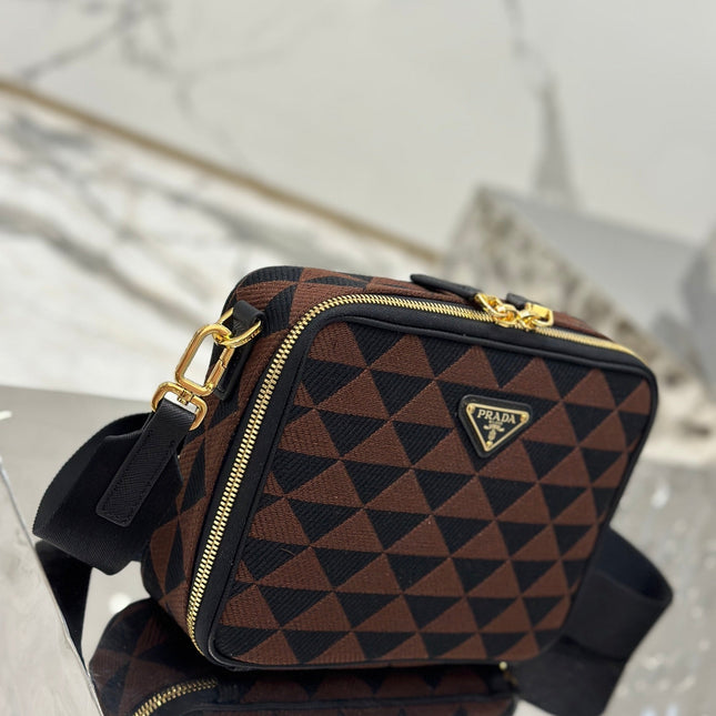 MESSENGER BAG 22 IN BLACK AND BROWN EMBROIDERED FABRIC GOLD HARDWARE