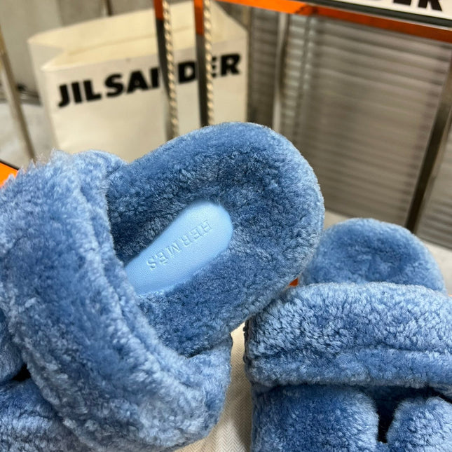 CHYPRE SLIPPERS IN AZURE BLUE LAMB WOOL