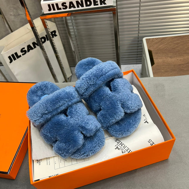 CHYPRE SLIPPERS IN AZURE BLUE LAMB WOOL