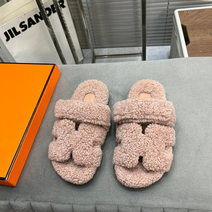 CHYPRE SLIPPERS IN ROSY BROWN LAMB WOOL