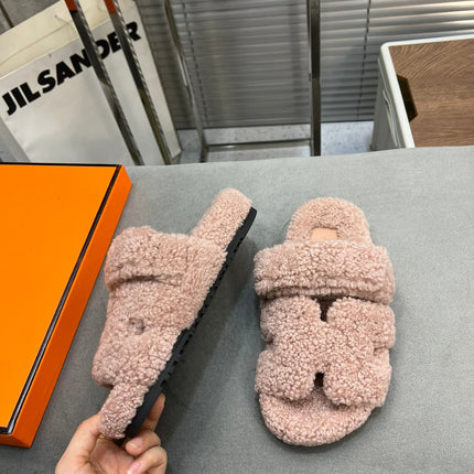 CHYPRE SLIPPERS IN ROSY BROWN LAMB WOOL