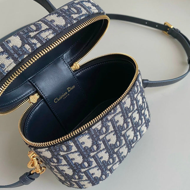 SIGNATURE VANITY 16 IN BLUE OBLIQUE JACQUARD