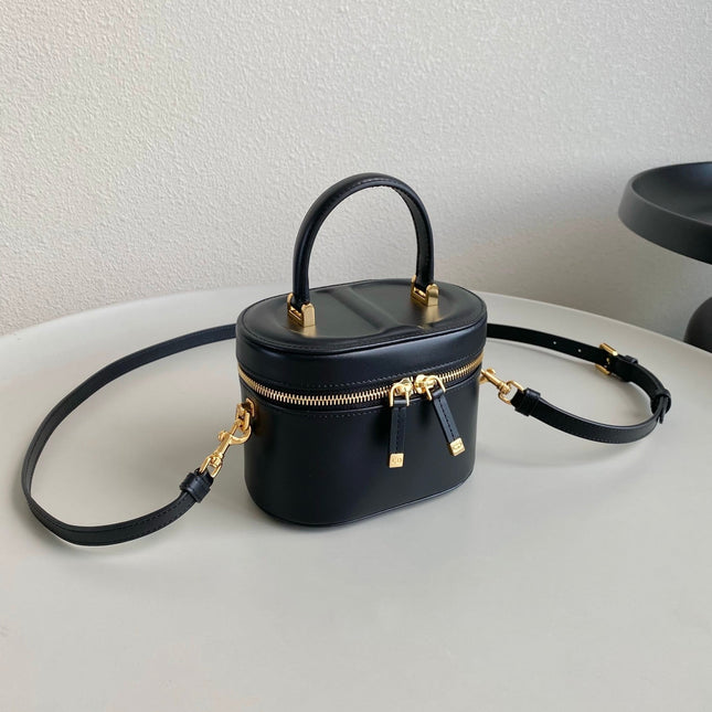 SIGNATURE VANITY 16 IN BLACK LAMBSKIN