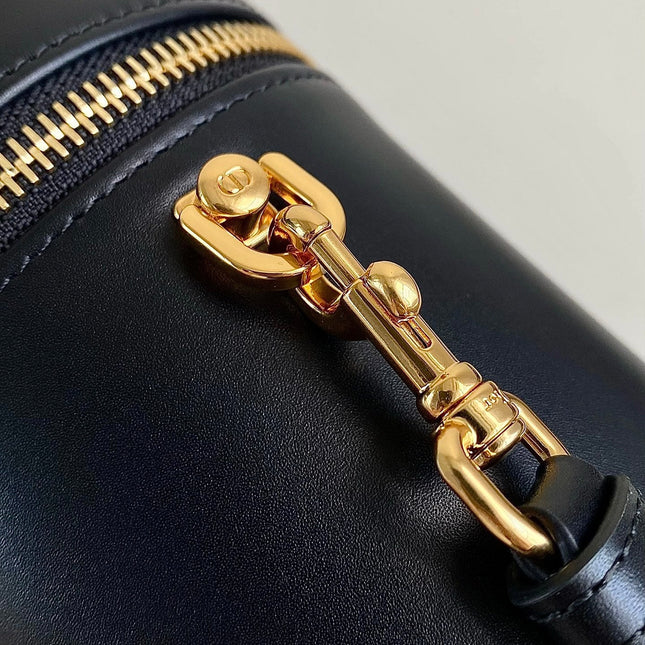 SIGNATURE VANITY 16 IN BLACK LAMBSKIN