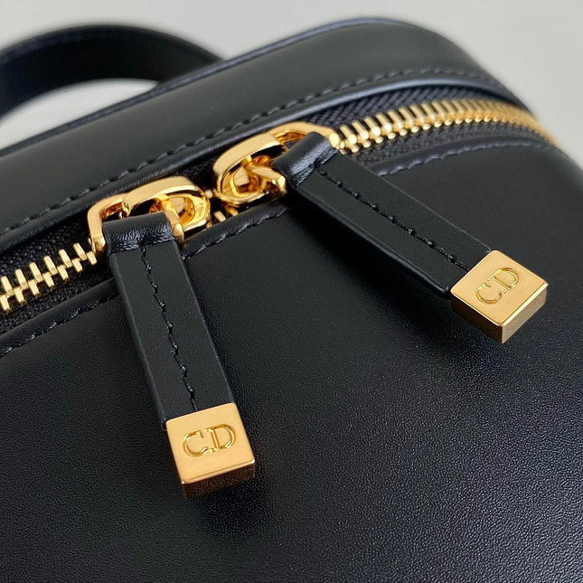 SIGNATURE VANITY 16 IN BLACK LAMBSKIN
