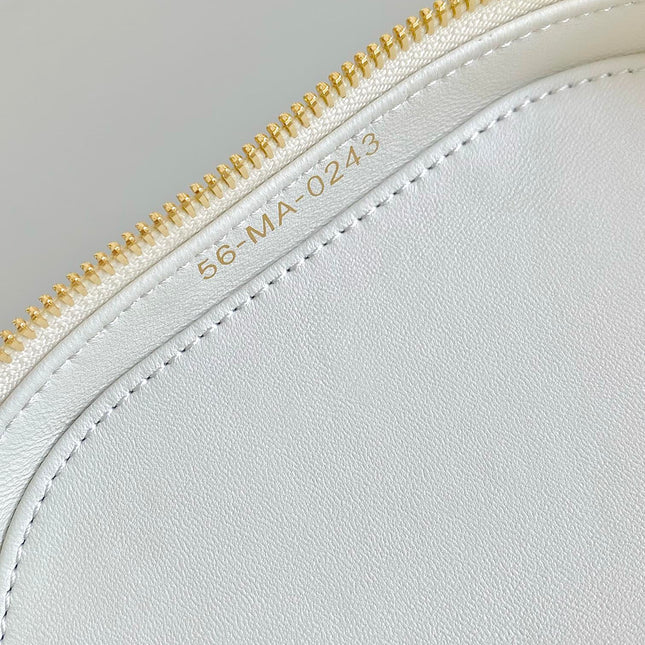 SIGNATURE VANITY 16 IN WHITE LAMBSKIN
