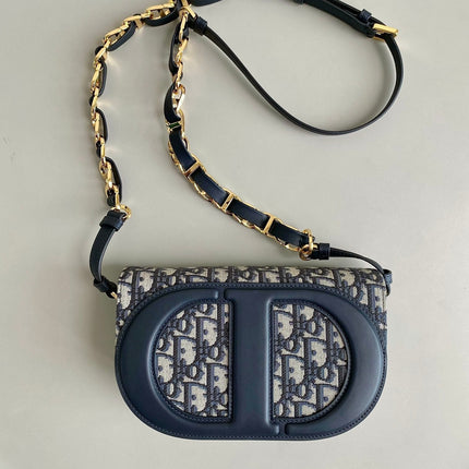 SIGNATURE HOBO 21 BAG IN BLUE OBLIQUE JACQUARD