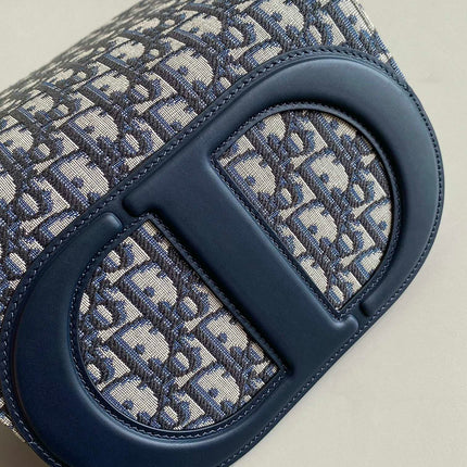 SIGNATURE HOBO 21 BAG IN BLUE OBLIQUE JACQUARD