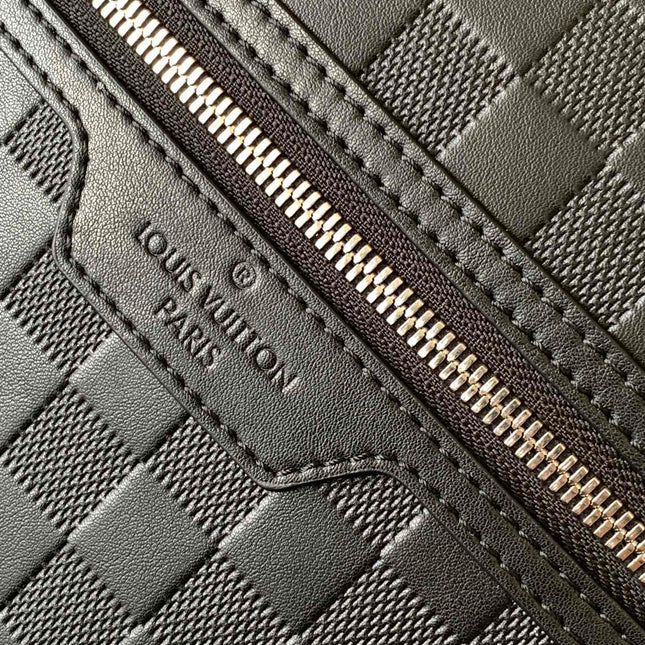 LV 25S MICHAEL BACKPACK 42 IN EMBOSSED DAMIER INFINI BLACK CALFSKIN