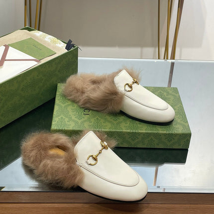 HORSEBIT MULE IN WHITE CALFSKIN AND LAMB WOOL LINING