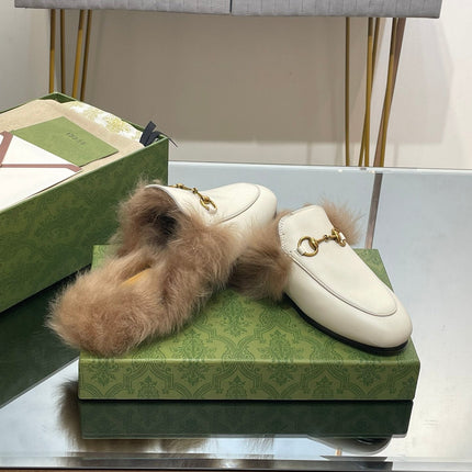 HORSEBIT MULE IN WHITE CALFSKIN AND LAMB WOOL LINING