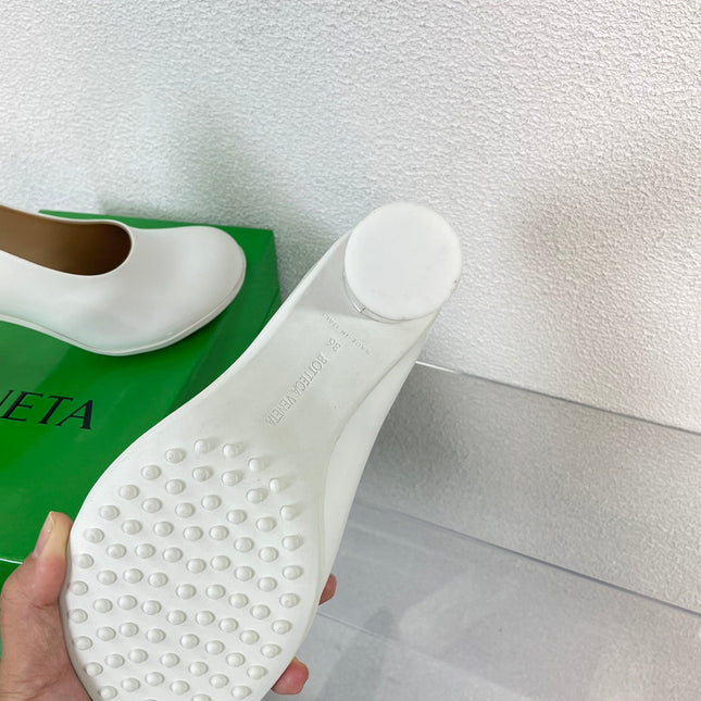 ATOMIC HIGH PUMP 9 CM IN WHITE CALFSKIN