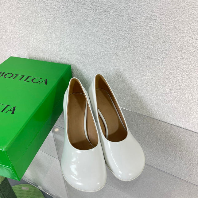ATOMIC HIGH PUMP 9 CM IN WHITE CALFSKIN
