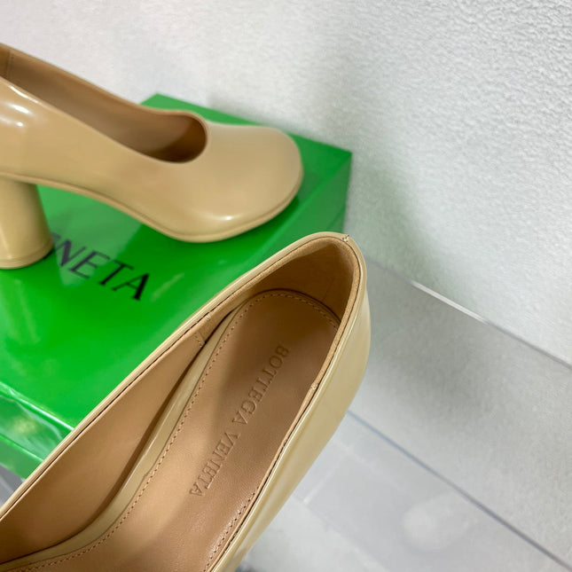 ATOMIC HIGH PUMP 9 CM IN BISQUE BEIGE CALFSKIN