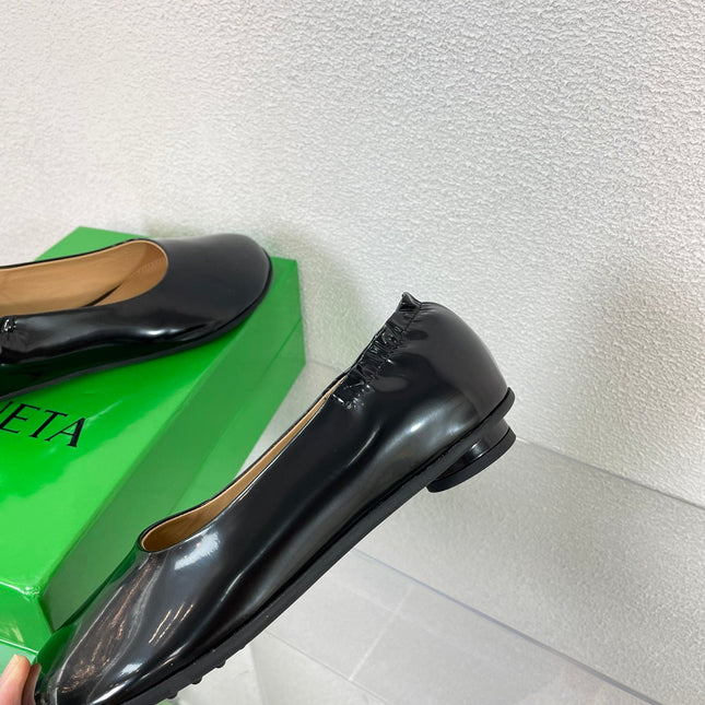 ATOMIC BALLERINA FLAT IN BLACK CALFSKIN