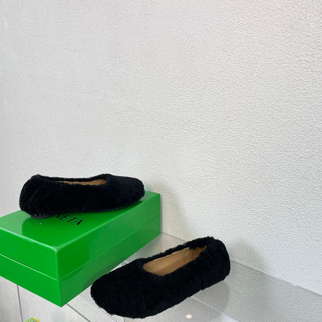 ATOMIC SHEARLING BALLERINA FLATS BLACK