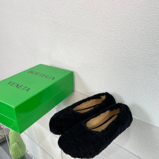 ATOMIC SHEARLING BALLERINA FLATS BLACK