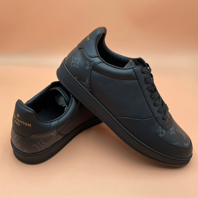 LV RIVOLI SNEAKER BLACK