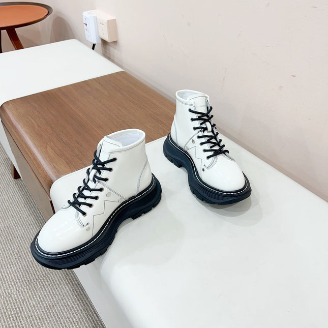 MCQUEEN LEATHER ANKLE BOOT IN WHITE MIX BLACK LAMBSKIN