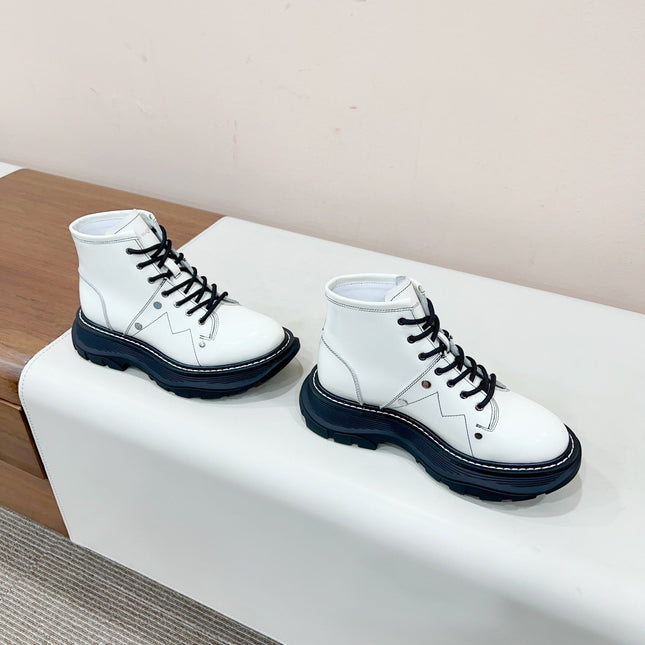 MCQUEEN LEATHER ANKLE BOOT IN WHITE MIX BLACK LAMBSKIN